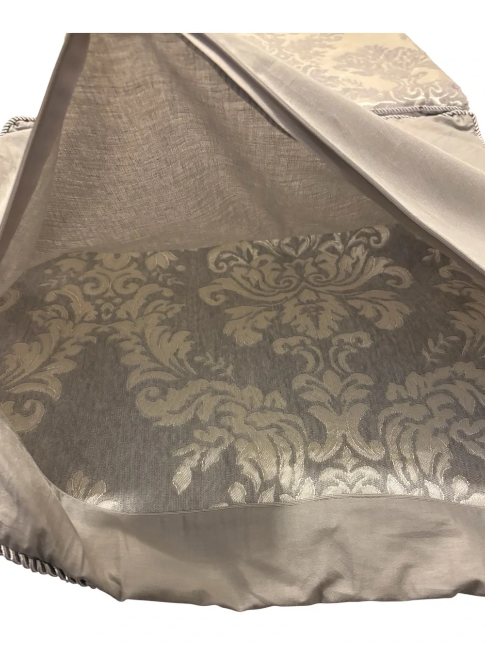 2 Nicole Miller Artelier Pillow Shams Tonal Floral Damask Jacquard Gray Cream